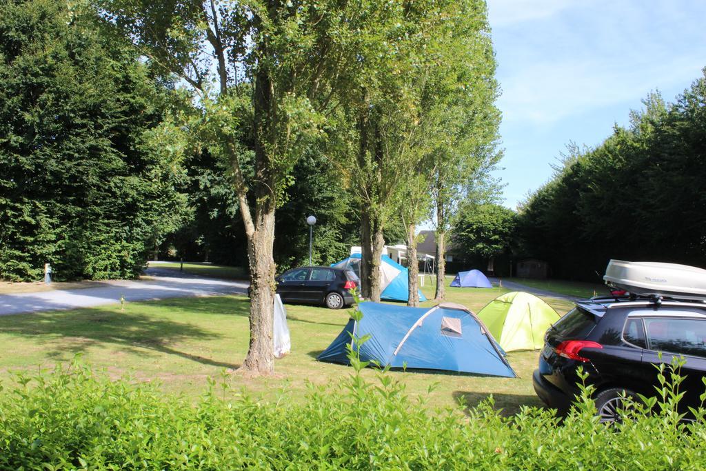 Camping Le Clos De Balleroy Экстерьер фото