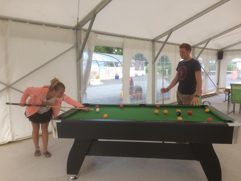 Camping Le Clos De Balleroy Экстерьер фото